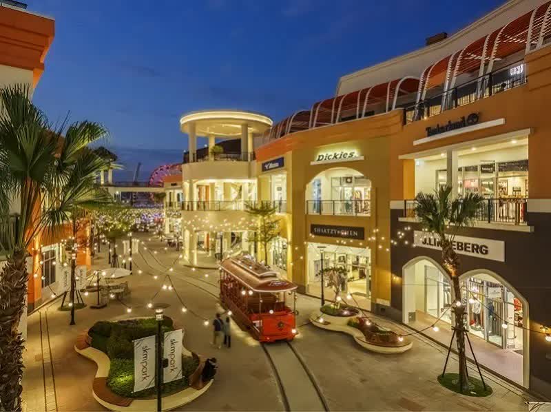 SKM Park Outlets
