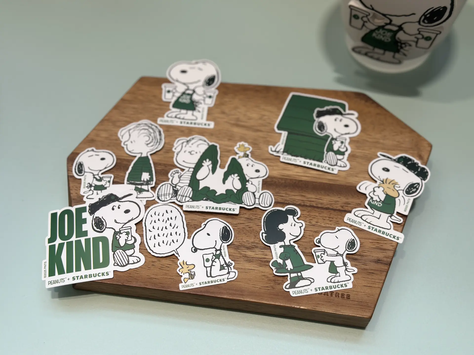 5/28好評回歸！星巴克聯名PEANUTS，史努比聯名系列：８款杯款、鑰匙圈、隔熱套等生活用品限定回歸！ ｜新光三越| 新光百貨首頁| 最新優惠|  SKM官方網站
