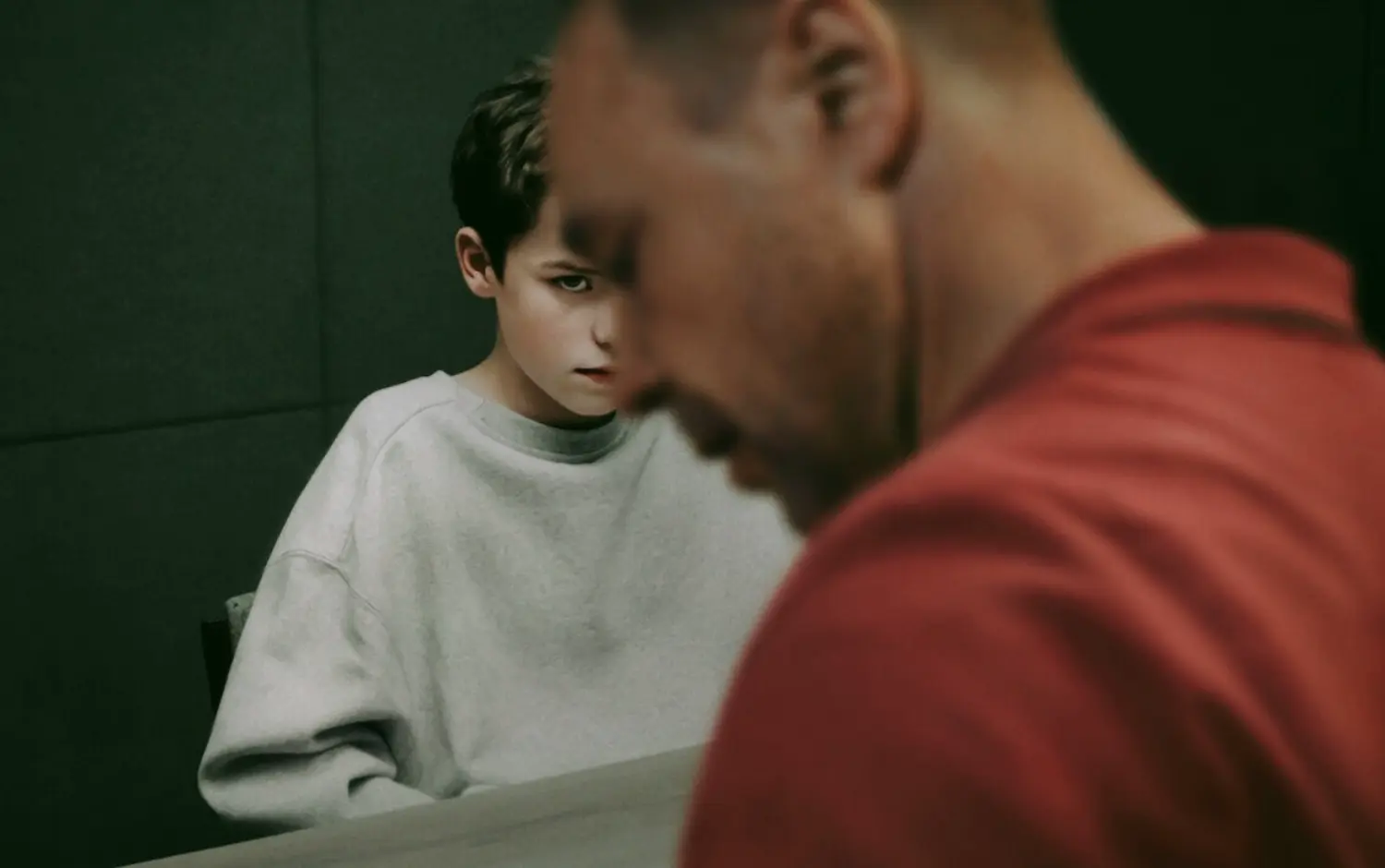 比天堂還美麗》孫錫久獲封最暖老公！搭金惠子演嬤孫戀感動爆紅，現實身分竟是55億CEO、曾自願赴伊拉克服役、理想型曝光更讓人心動｜新光三越|