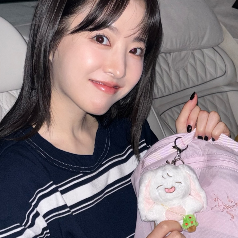 明星包包都掛什麼？7款人氣娃娃掛飾：GD、朴寶英、Jisoo...可愛同款，Jellycat這款幾乎人手一隻！