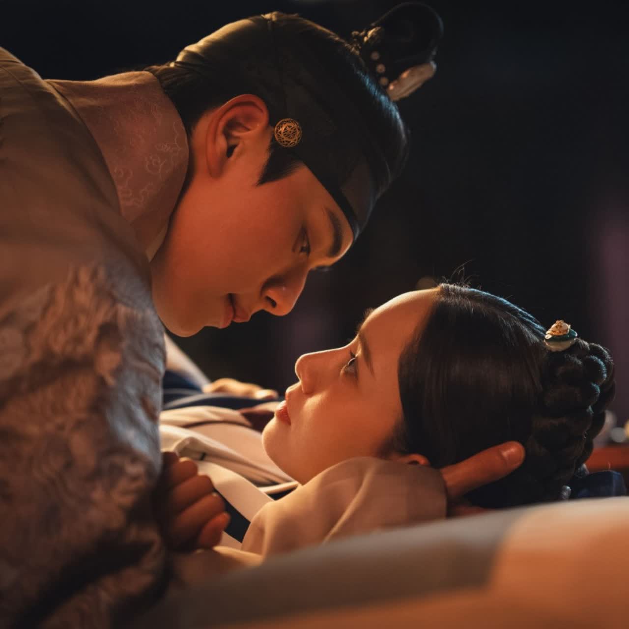Netflix韓劇《暴君的廚師》爆紅幕後故事曝光！潤娥竟藏有秘密18年，李彩玟MBTI 登熱搜