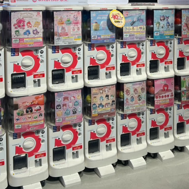 中部玩具天堂在這裡！中部獨家超齊全日本萬代扭蛋、動漫公仔、日本人氣IP周邊全在新光三越台中中港店…