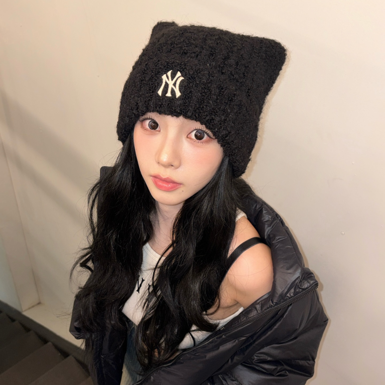 秋冬必備毛帽！GD、Karina、張員瑛...都在戴的10款「毛毛帽」推薦，「貓耳毛帽」今年超流行！