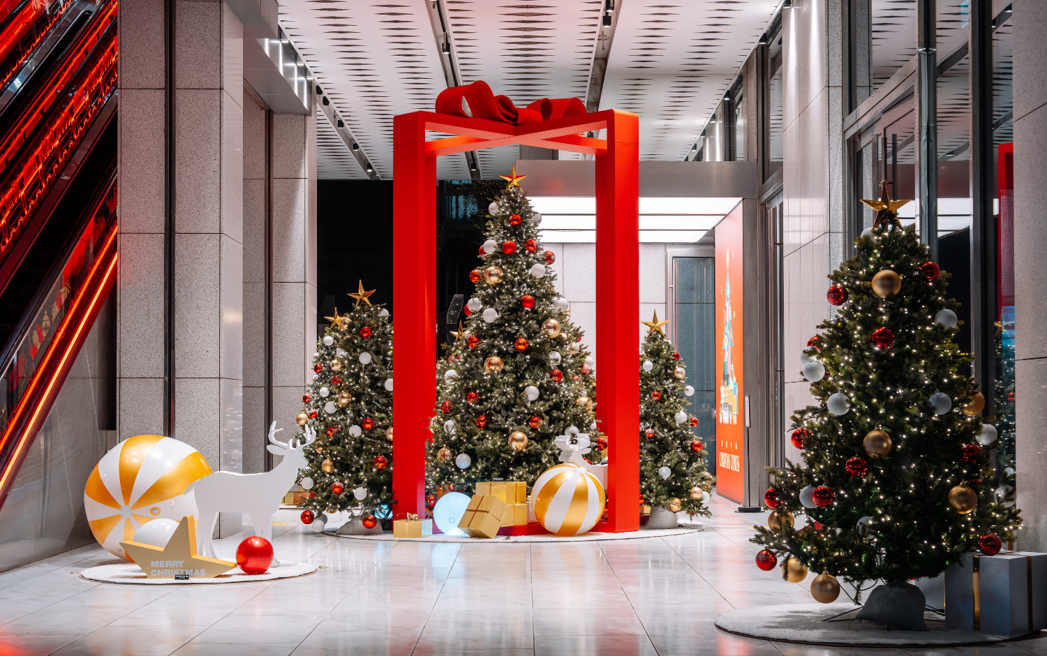 DIAMOND TOWERS 璀璨耶誕 傳遞幸福