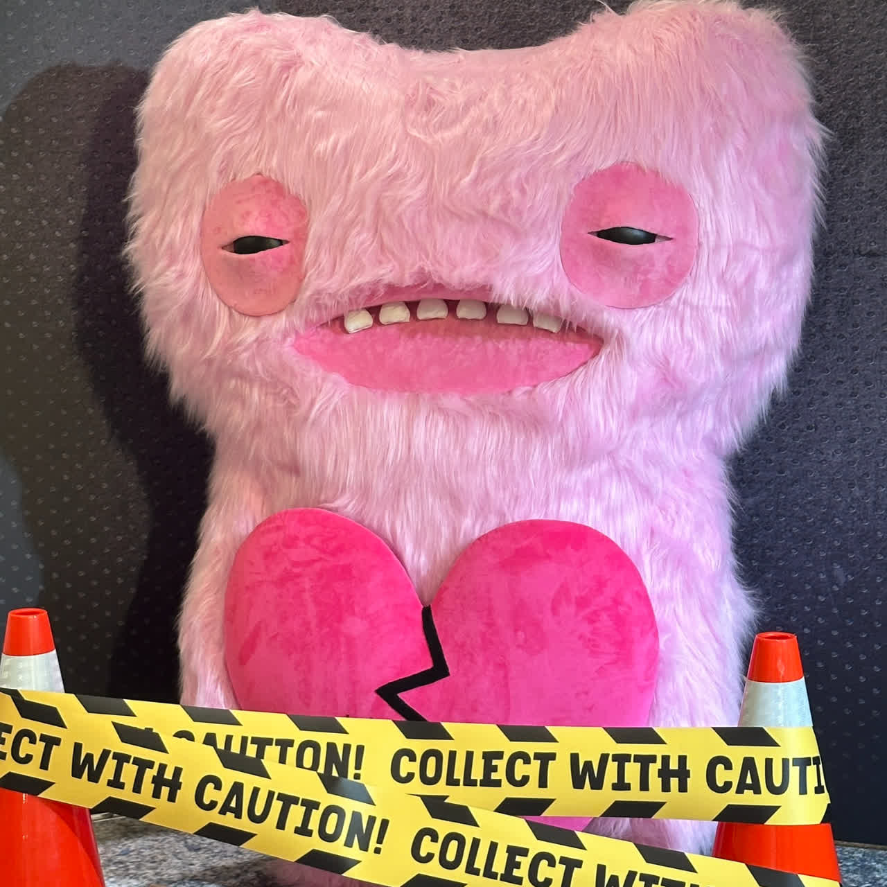 脆上超夯！免費入場「放克牙寶快閃店」首登台！兩米高牙寶醜萌登場，還有近200款周邊、免費明信片可以領取