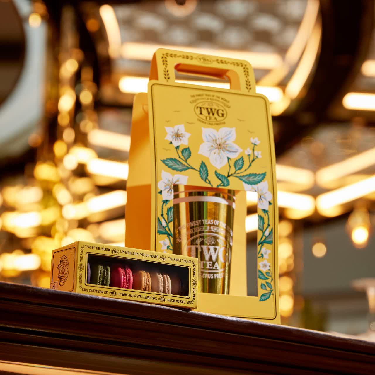 TWG Tea 台灣首間「精品與外帶茗茶概念店」，新光三越 A8 盛大亮相：浮誇金色杯、專用提袋，拿在路上被問翻！