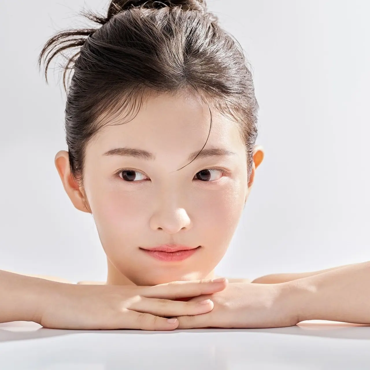 擦眼霜沒效果？擦太油會長肉芽？A醇、維他命C能擦眼周嗎？皮膚科醫師揭開眼周抗老亮白8個真相