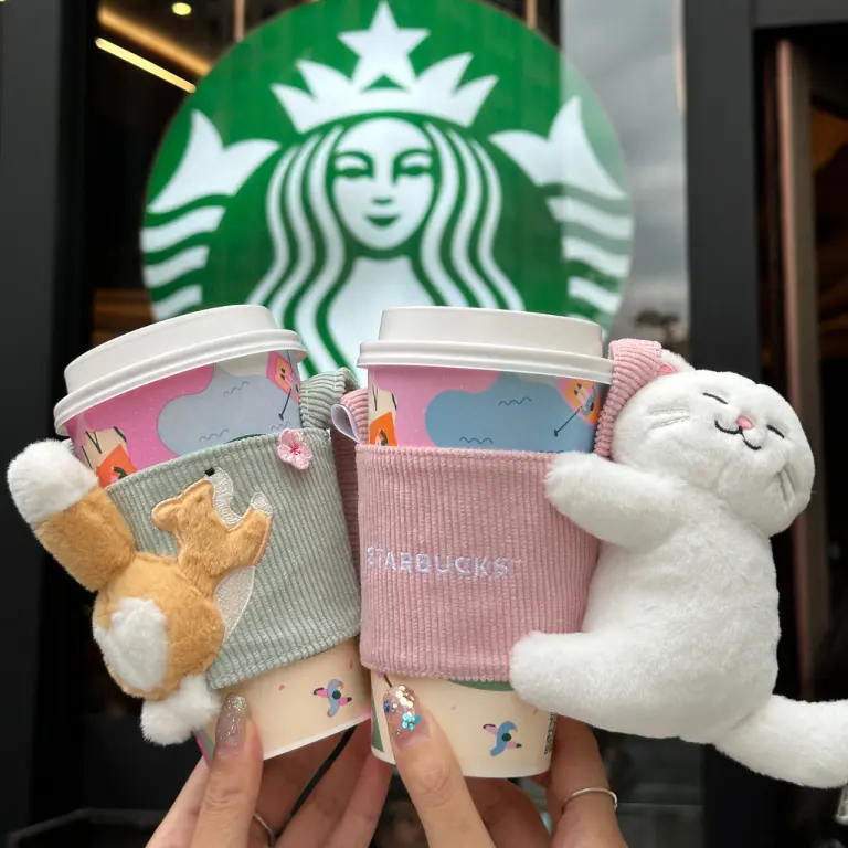 2026星巴克櫻花季不只櫻花！還有貓咪跟柯基，粉嫩色系搭配萌寵太可愛～貓派犬派都有你的愛！