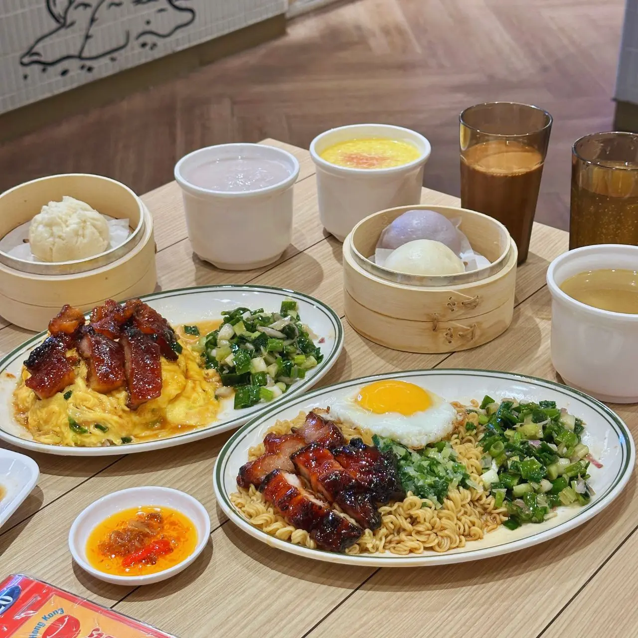 單人友善！點點心新港式快餐品牌「心開冰室」進駐A8，銷魂蜜汁叉燒搭配滑蛋太過癮、銅板價港點，CP值超級高