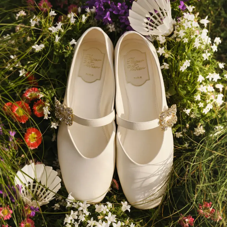 誰說運動鞋不能優雅？盤點 2026 必收「混血神鞋」：Nike芭蕾彈簧鞋、Samba瑪莉珍....這5雙美得太過分！