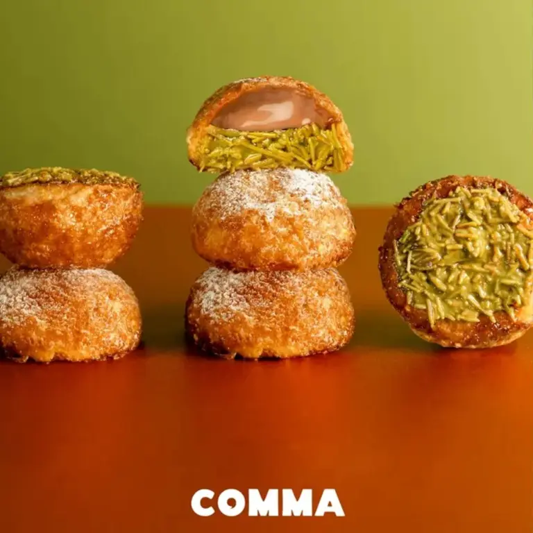 爆紅焦糖小泡芙COMMA也有杜拜巧克力口味！卡達伊夫絲X可可卡士達濃郁又酥脆～記下出爐時間以免撲空！