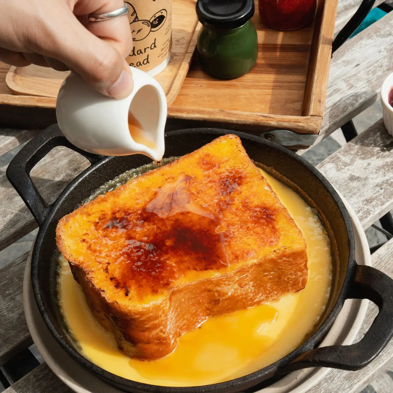 JISOO、銀赫都來過！韓國人氣咖啡廳Standard Bread登台，招牌鐵板法式吐司在台灣就能吃，開幕時間&地點搶先看