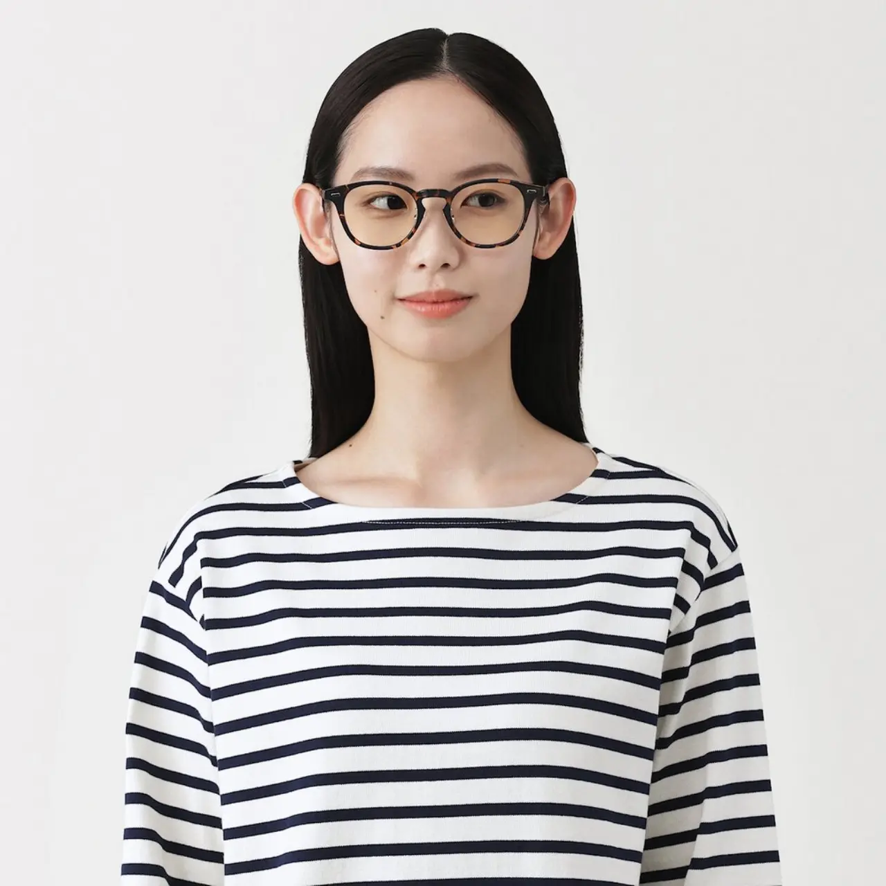 脆上推爆！MUJI 無印良品太陽眼鏡不到600元，不僅好看百搭還濾藍光，網友狂讚質感不輸大牌！