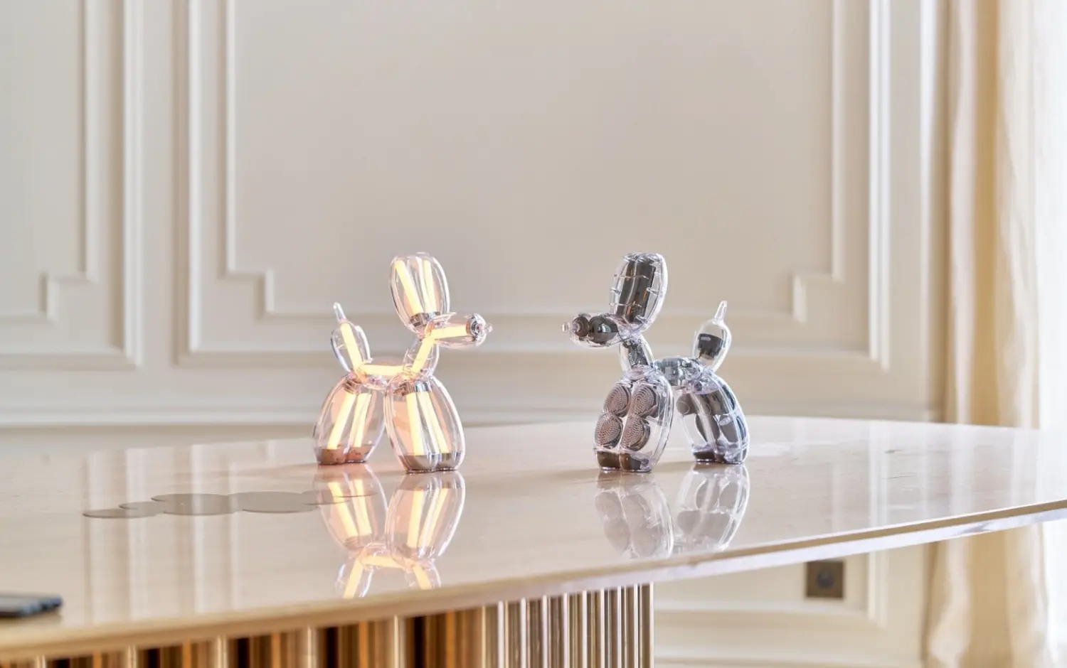 經典「氣球狗」化身音響燈具！Lexon 攜手當代藝術大師 Jeff Koons 聯名限量登場：收藏亮點、首間賣實體店在這，藝術迷準備瘋搶！