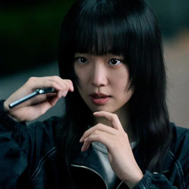 Netflix《鐵拳教育》女主角秦基周爆紅！ 50kg完美身材靠後天，拋棄三星工程師高薪，演活瘋狂督察「任含琳」