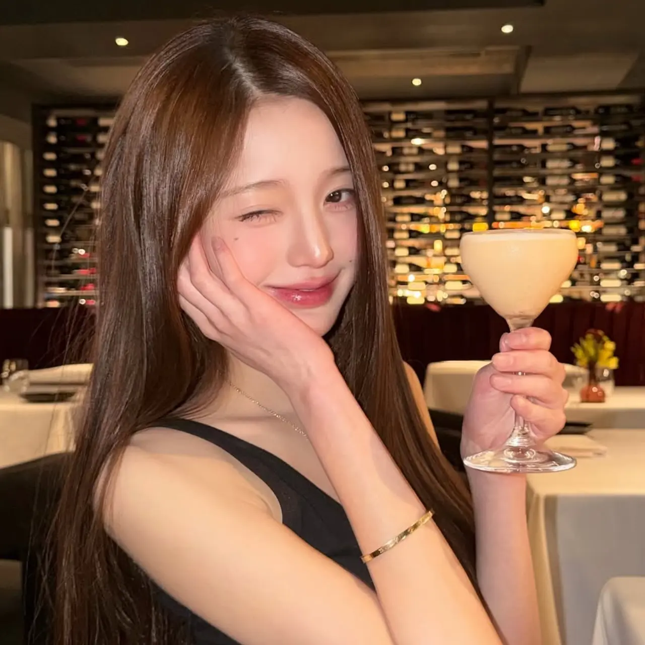 韓國爆紅美甲Bare Nails張員瑛也在做！貴婦感、千金氛圍全靠「看起來像沒做」的指尖美學