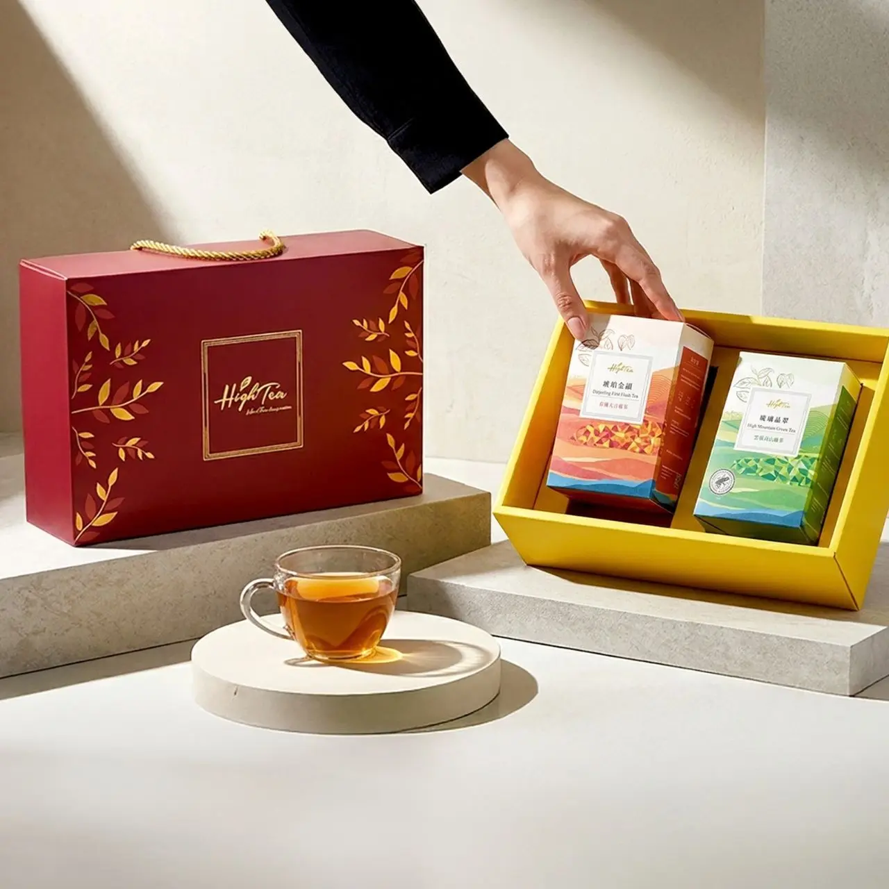36年茶原料底蘊首度進駐百貨！High Tea 新光三越站前店開幕，把「世界茶品博物館」搬進台北車站